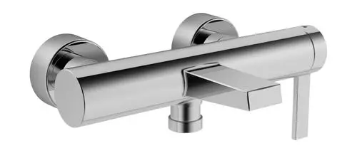 Hansa Einhebelmischer mit seitlichem Hebel und schnörkellosem Design, für Wandmontage geeignet. Der Auslauf ist klar abgeteilt und bietet einen funktionalen Wasserablauf.